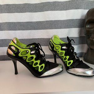 Vintage NIB Steve Madden "Sidetrack" Sporty Heels